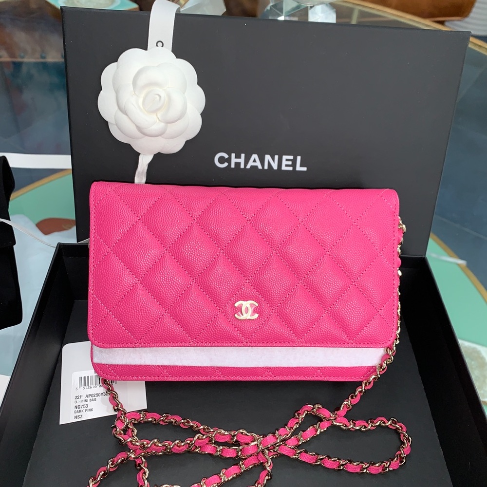 22P CHANEL Classic Pink  Caviar WOC Wallet On Chain GHW NEW